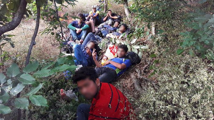 Border police in Bulgaria fired for cooperating with human traffickers